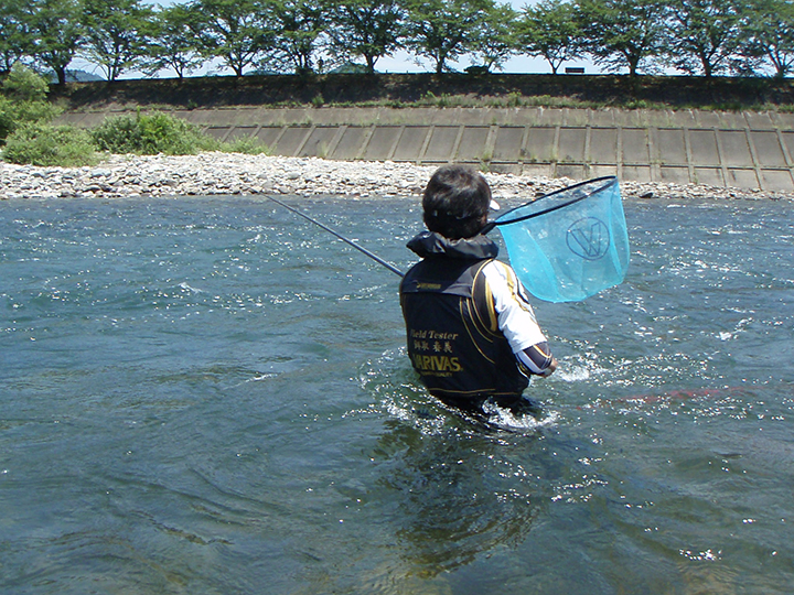 鮎、渓流釣りにも使える超小型ライフジャケット！ – 株式会社モーリス