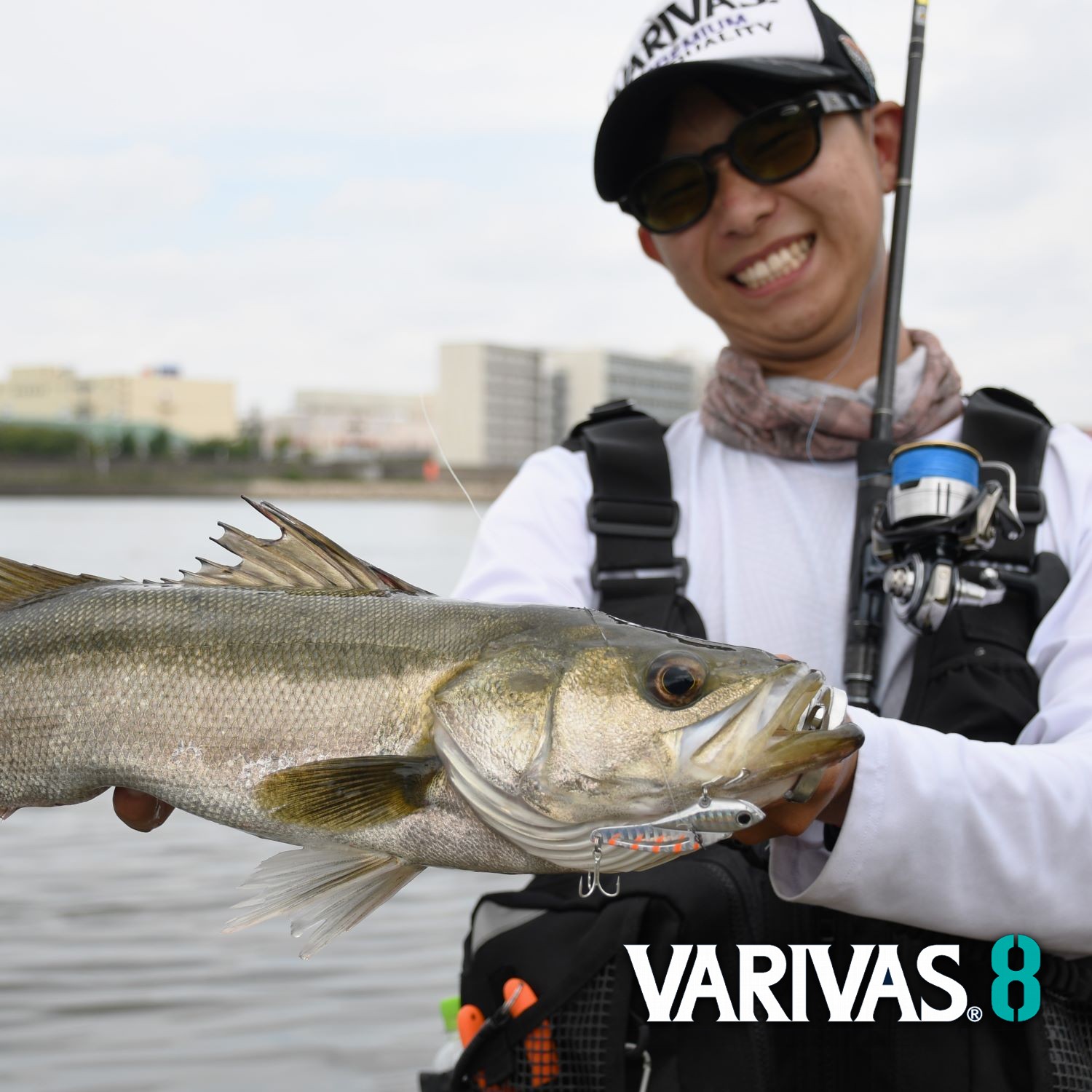 VARIVAS 8 オーシャンブルー